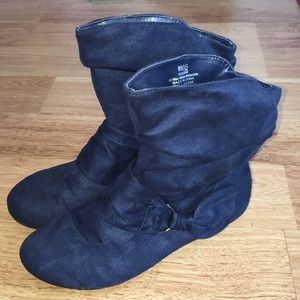 ✨R2 Ankle Boots✨